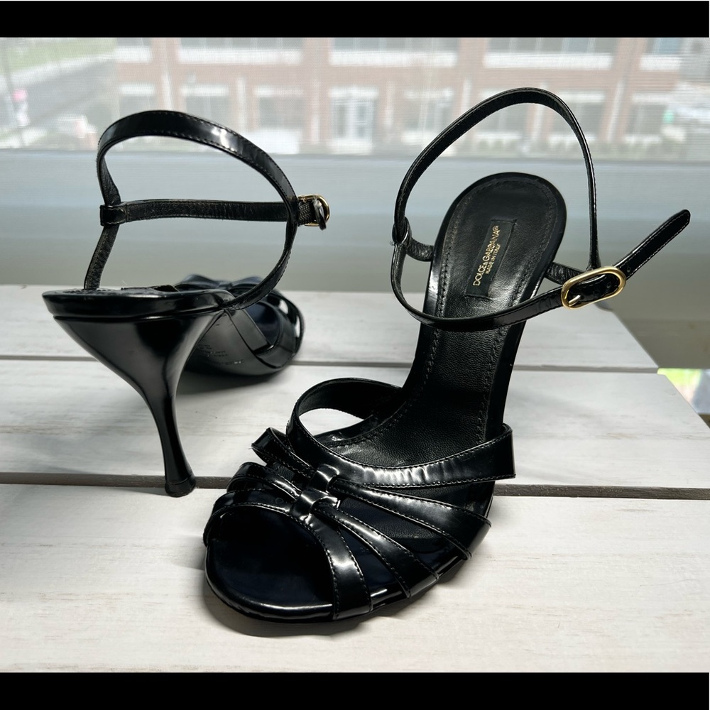 Dolce & Gabbana sandal. Made in Italy.